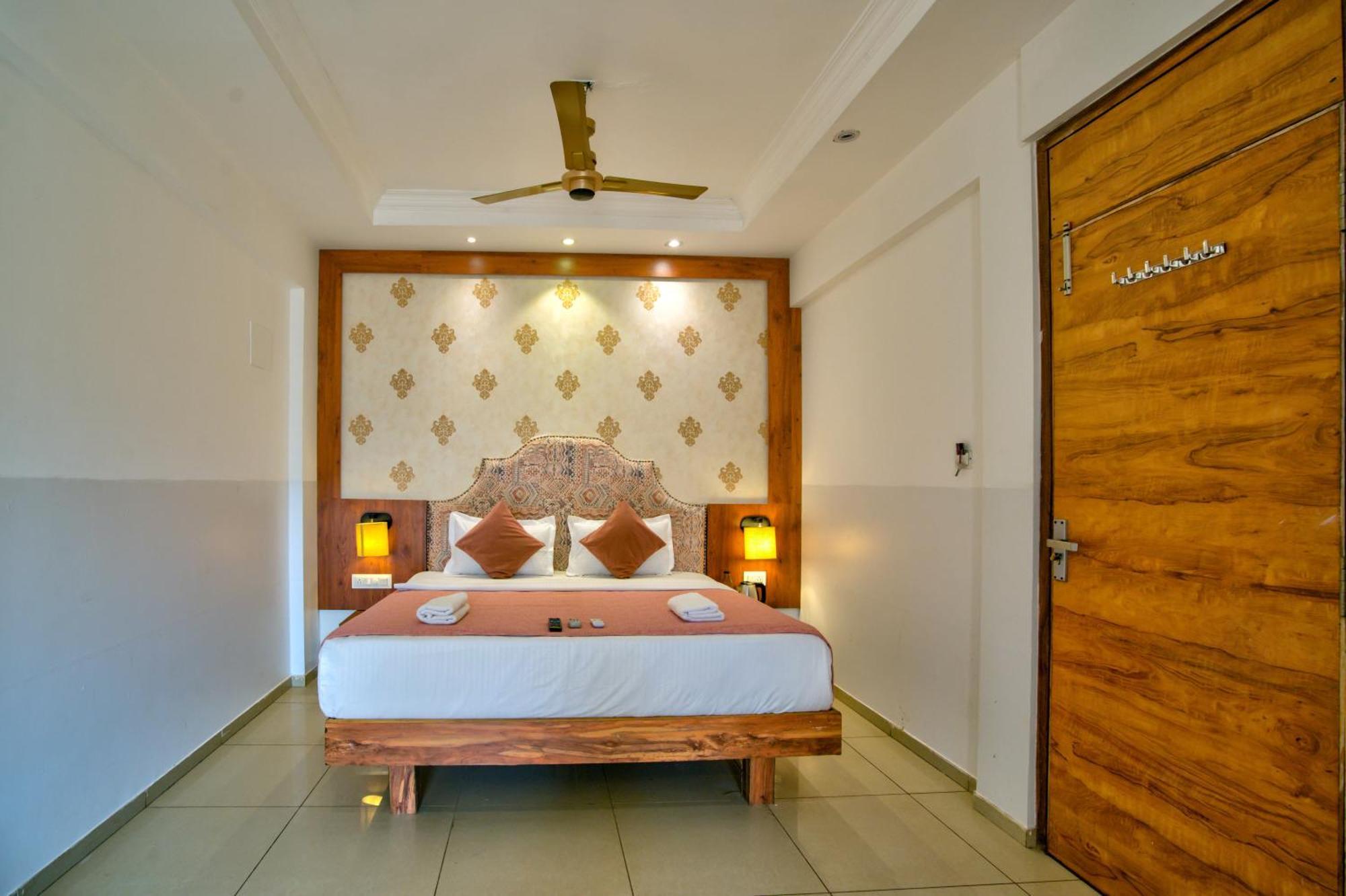 Hotel Sea Sapphire ,กาลังกูติ ภายนอก รูปภาพ