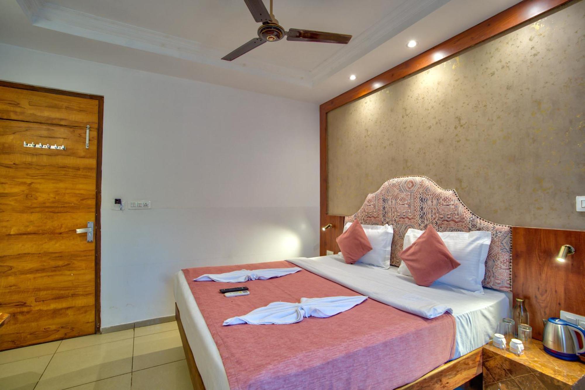 Hotel Sea Sapphire ,กาลังกูติ ภายนอก รูปภาพ