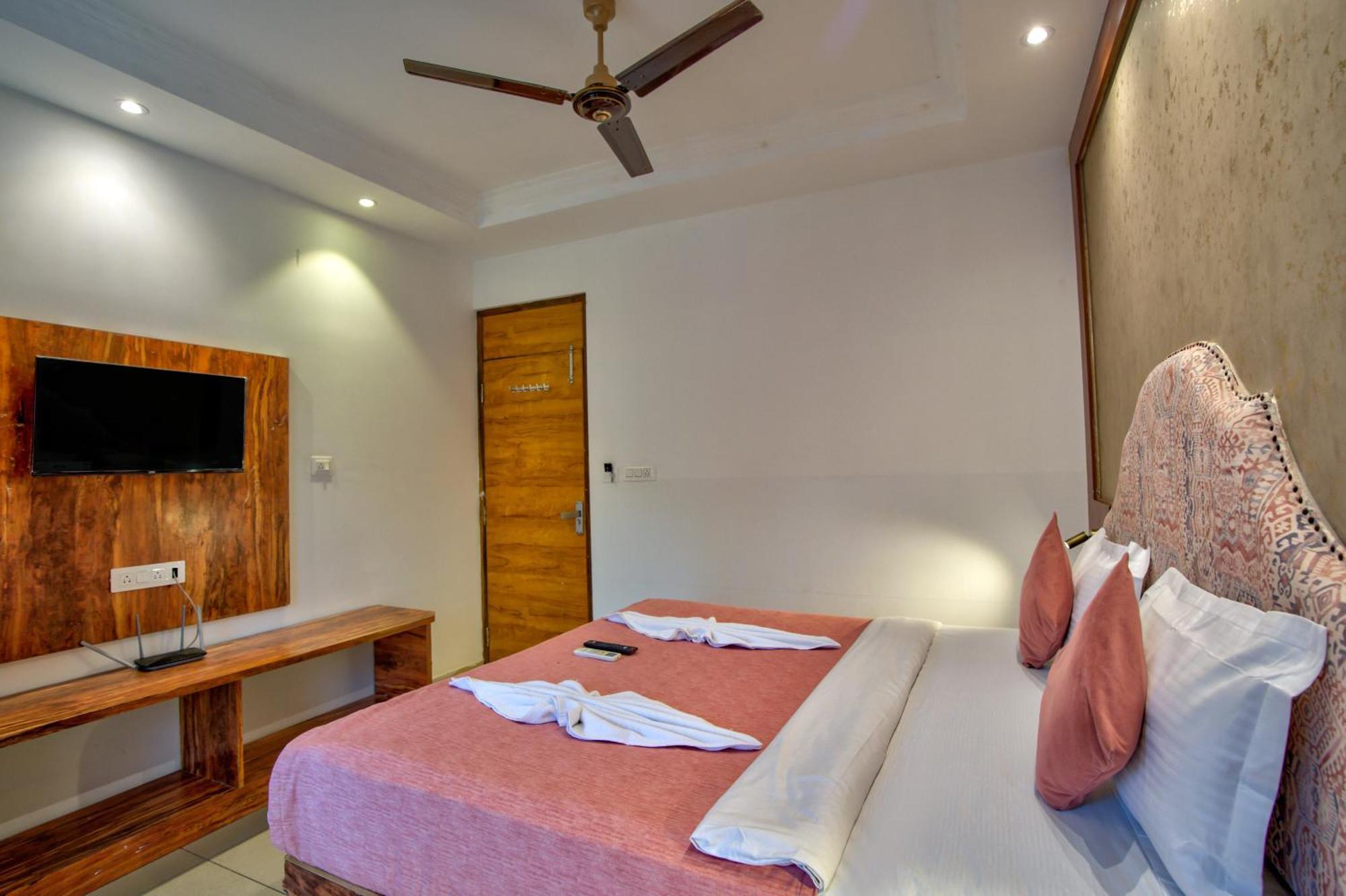 Hotel Sea Sapphire ,กาลังกูติ ภายนอก รูปภาพ